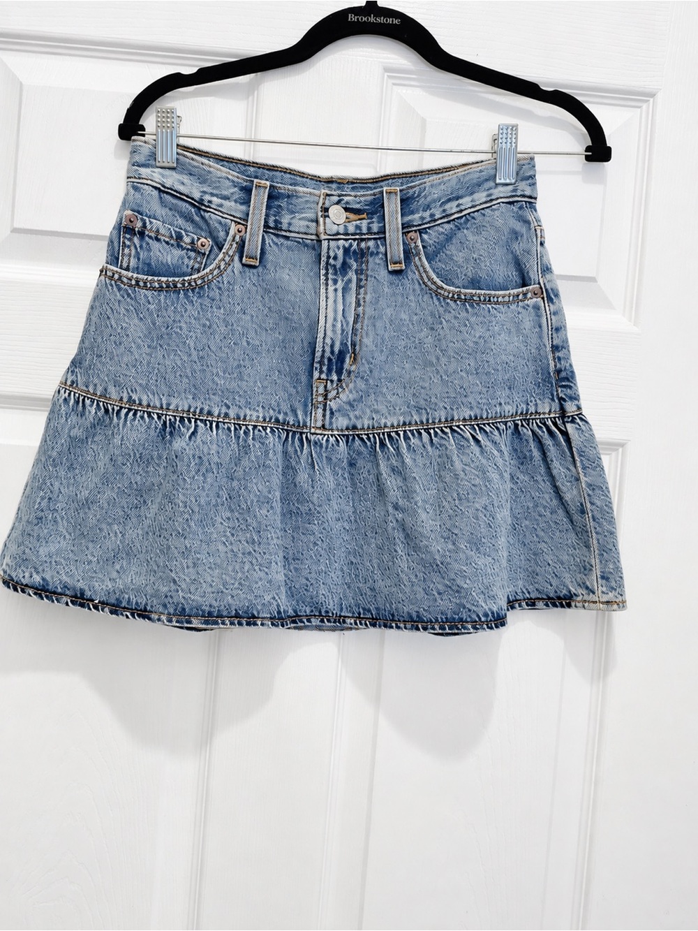 Levi’s Flounce Mini Skirt Medium Wash Denim Mid Rise 100% Cotton
